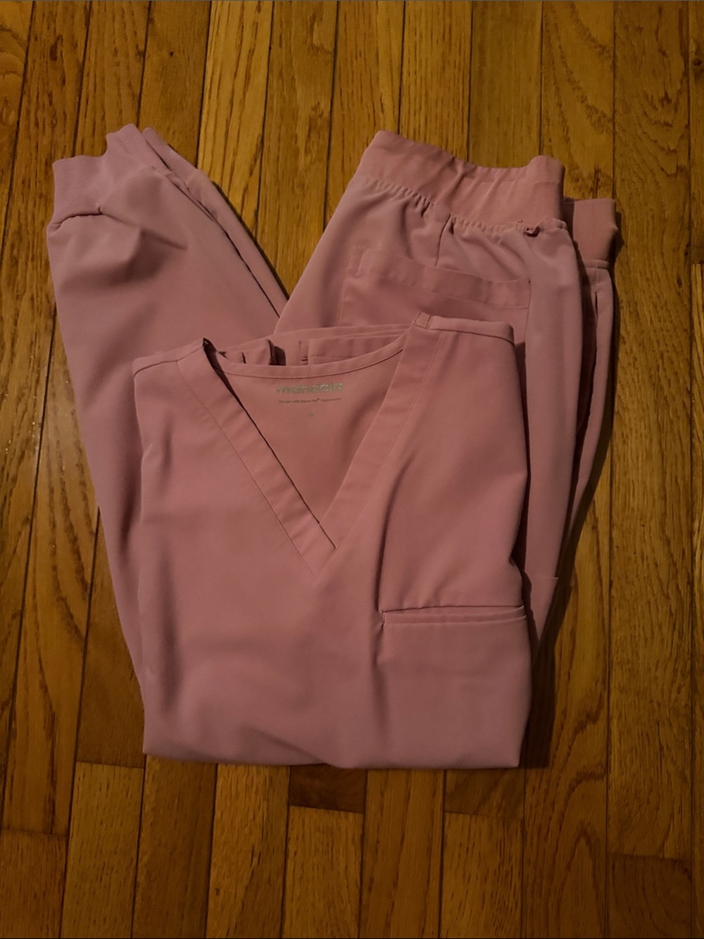 Women’s Mandala V-Neck Scrub Set - Blush Pink